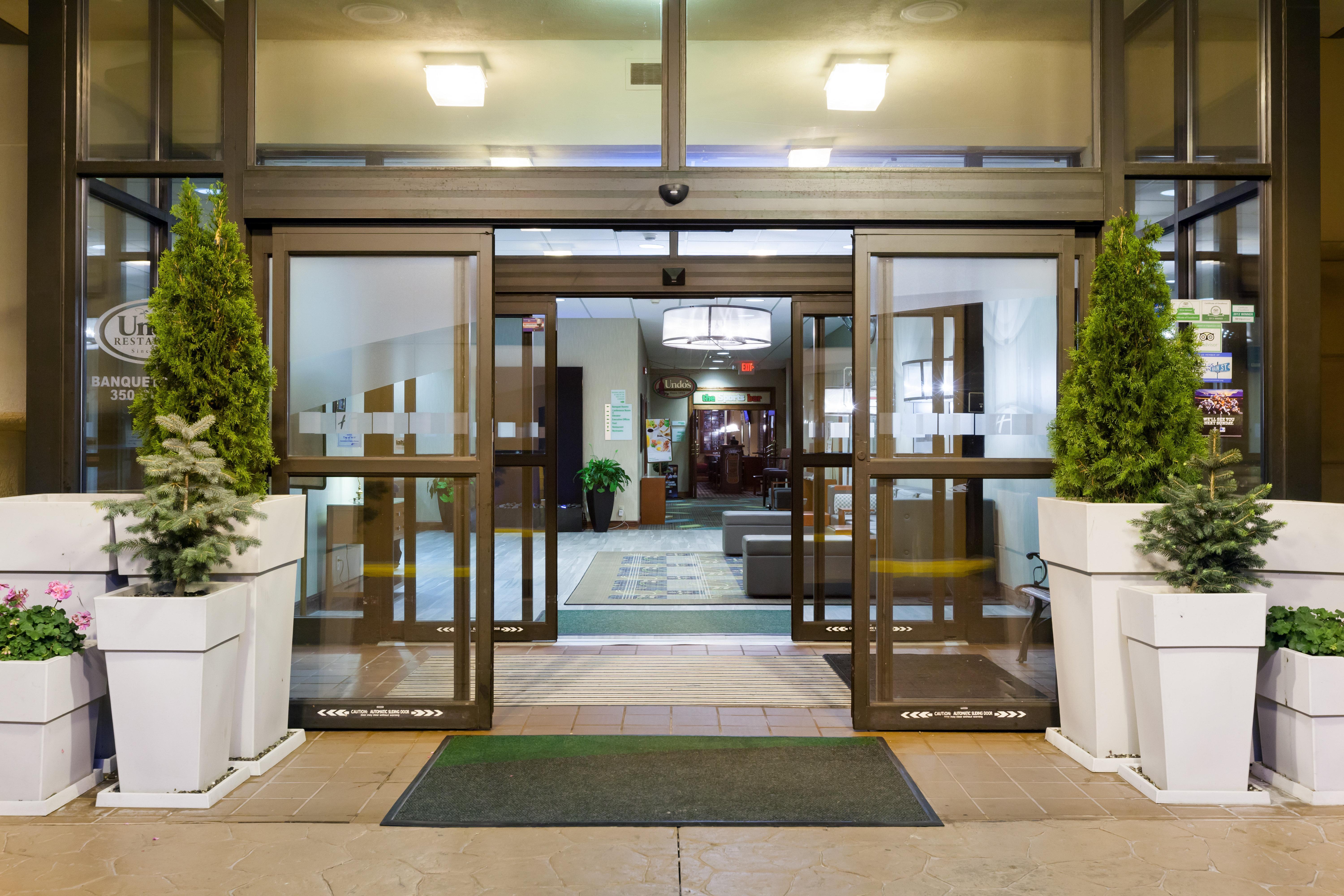 Holiday Inn Weirton-Steubenville Area Exteriör bild