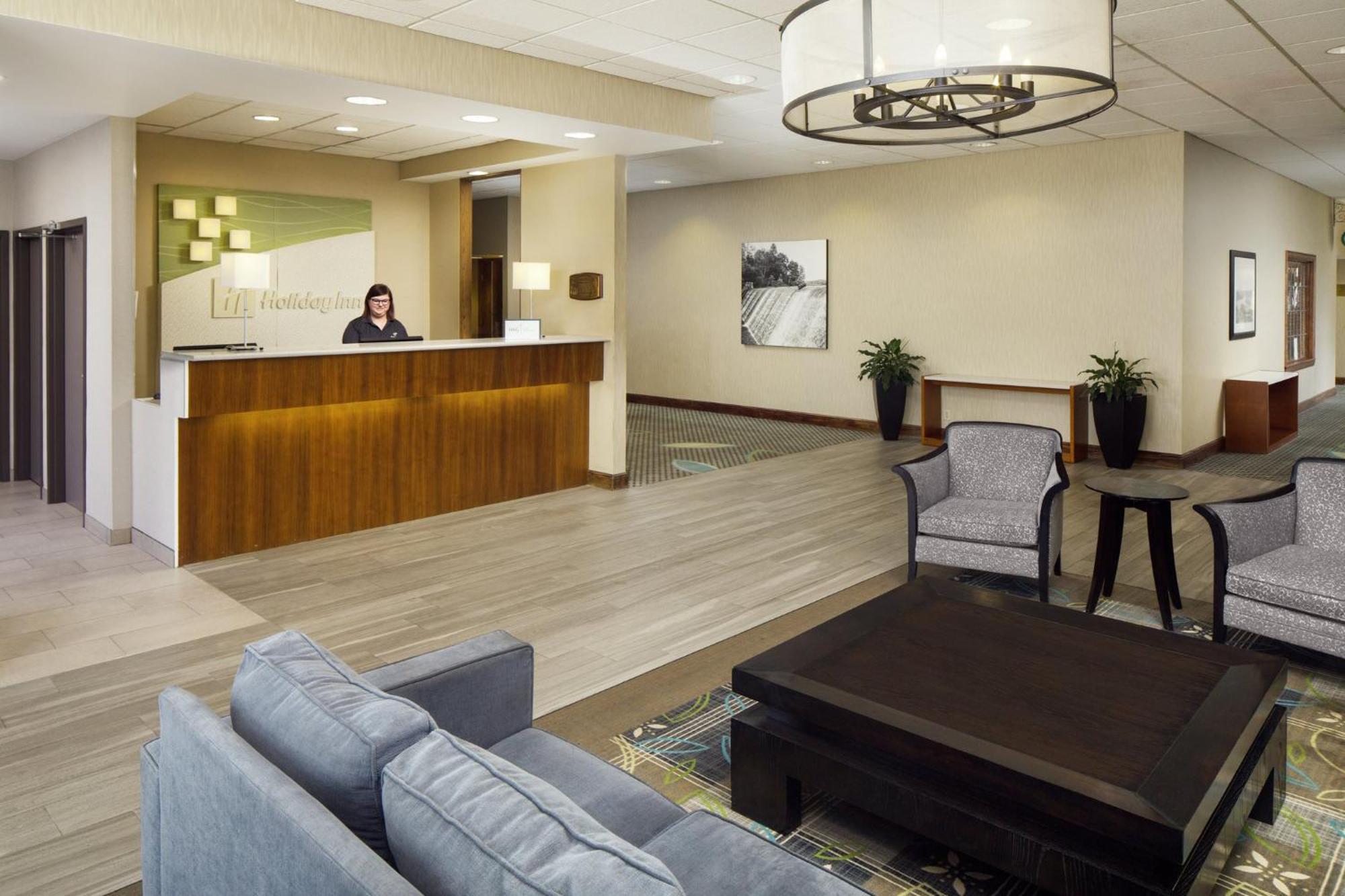 Holiday Inn Weirton-Steubenville Area Exteriör bild