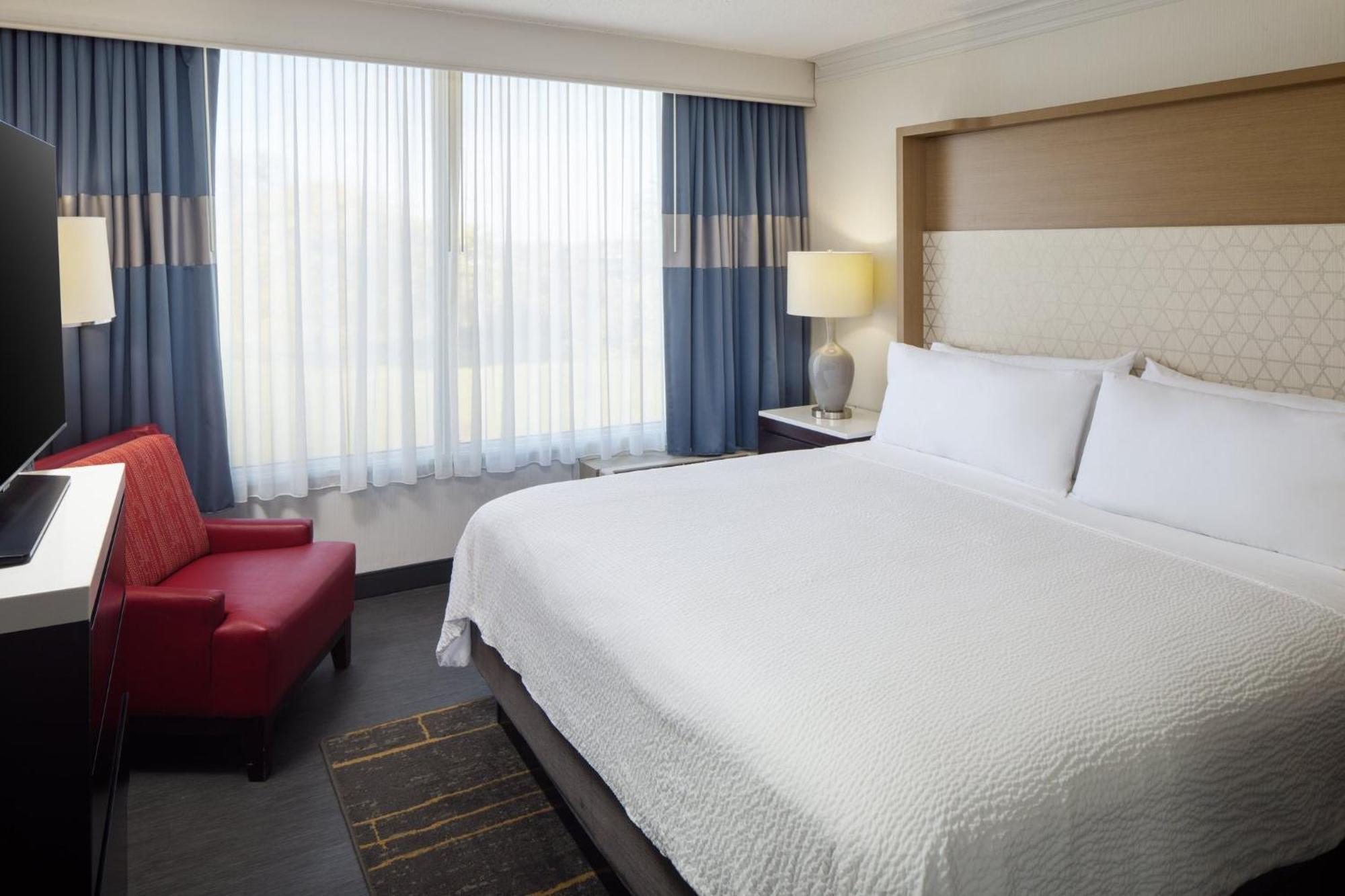 Holiday Inn Weirton-Steubenville Area Exteriör bild