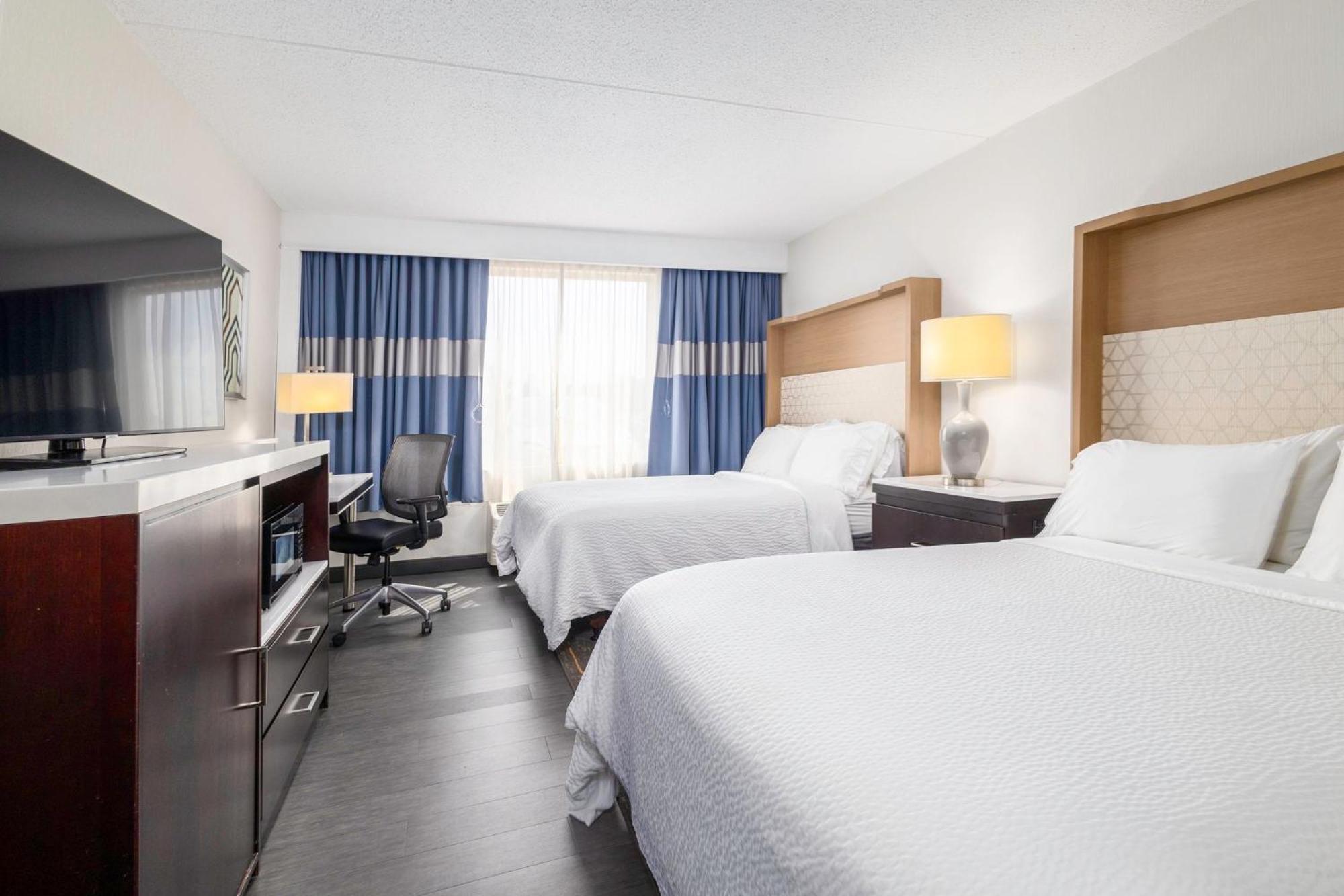 Holiday Inn Weirton-Steubenville Area Exteriör bild