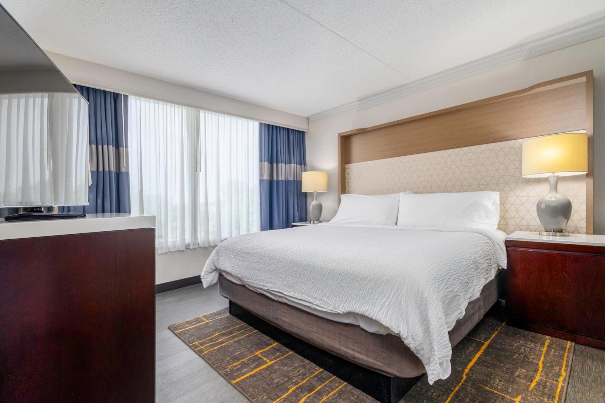 Holiday Inn Weirton-Steubenville Area Exteriör bild